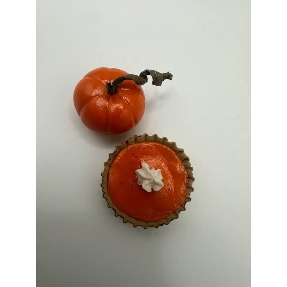 Miniature Pumpkin and Pie